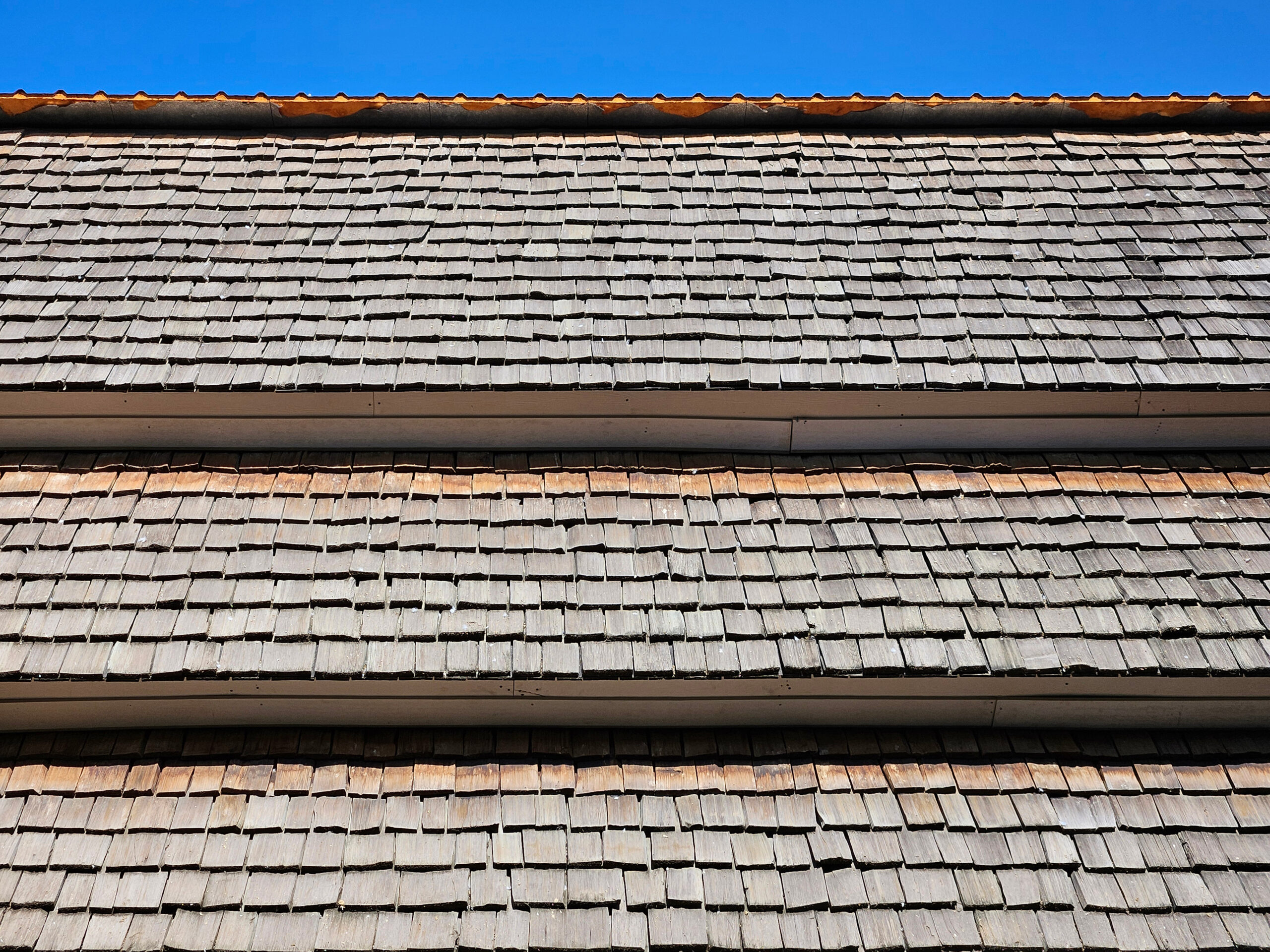 Wood Shake Roofs: What Homeowners Should Know Before Choosing One